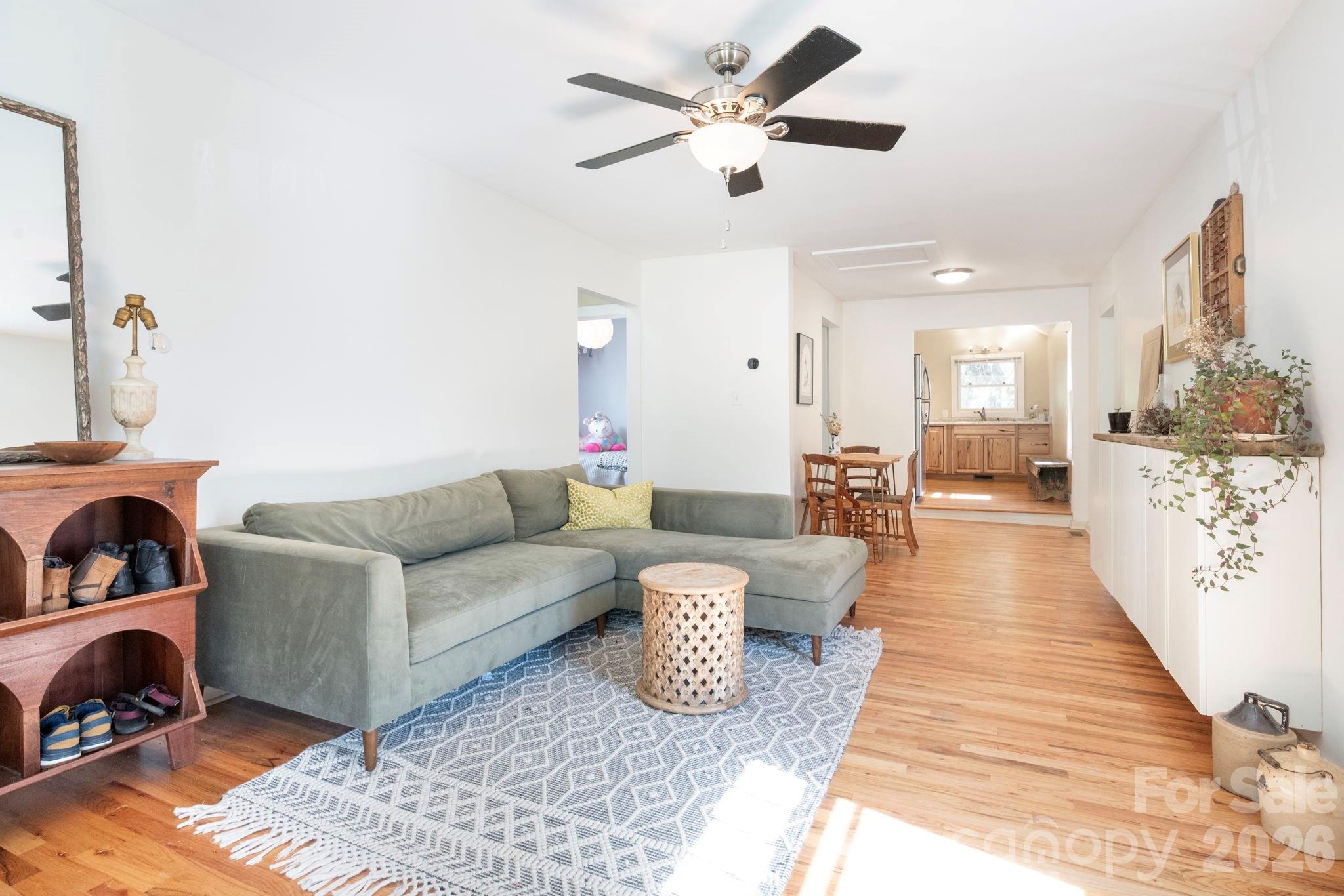 110 Le An Hurst Road — Asheville