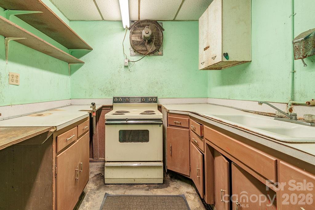 1100-1104 Montreat Road — Black Mountain