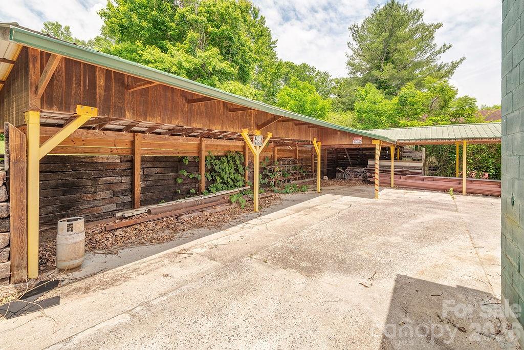 1100-1104 Montreat Road — Black Mountain