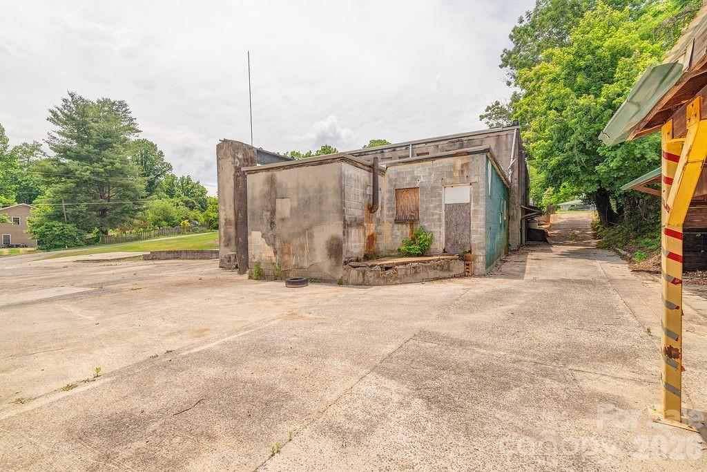 1100-1104 Montreat Road — Black Mountain
