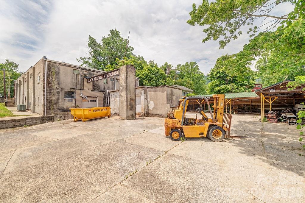 1100-1104 Montreat Road — Black Mountain
