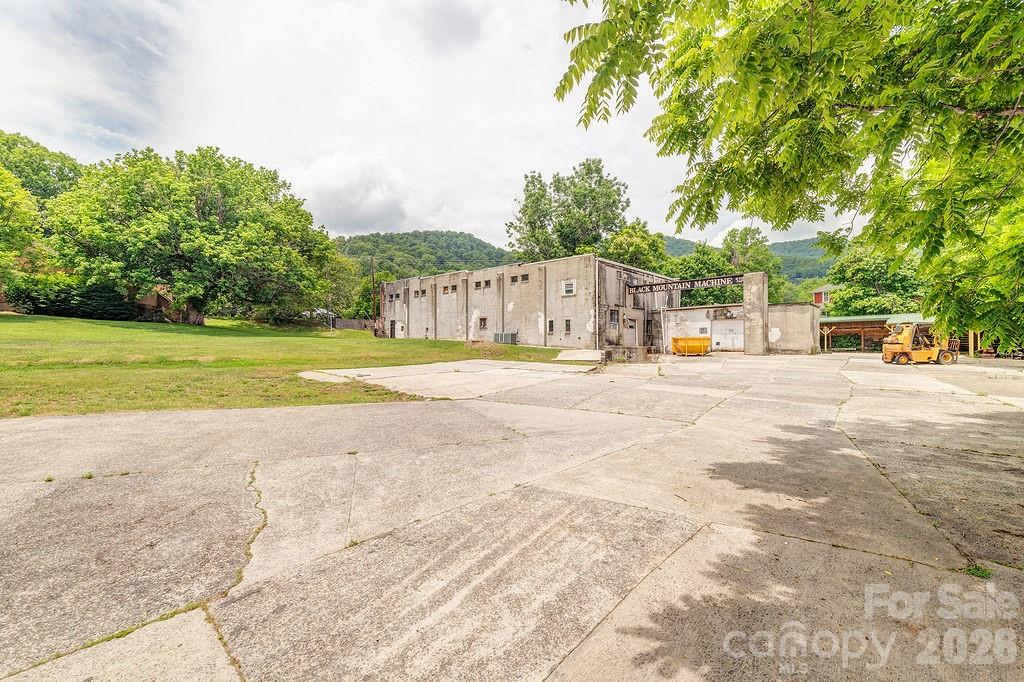 1100-1104 Montreat Road — Black Mountain