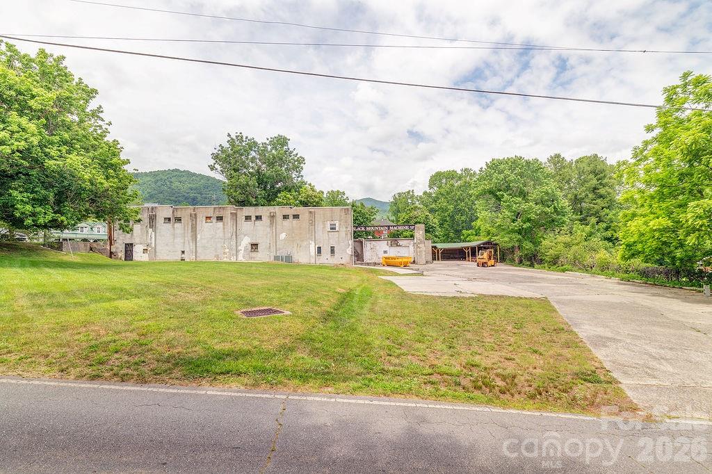 1100-1104 Montreat Road — Black Mountain