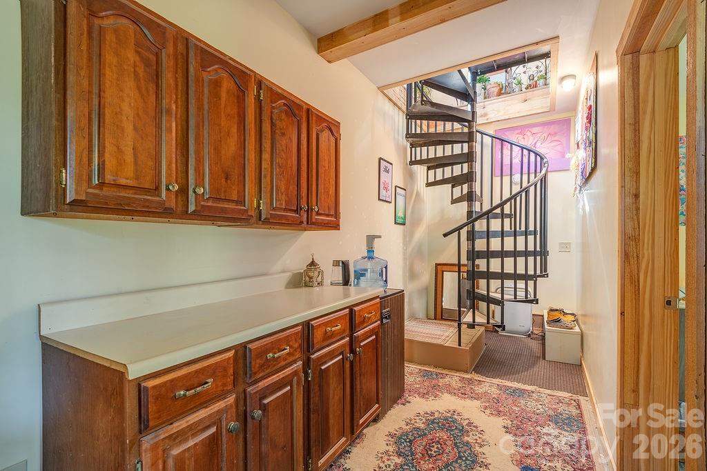 153 Vinewood Circle — Asheville