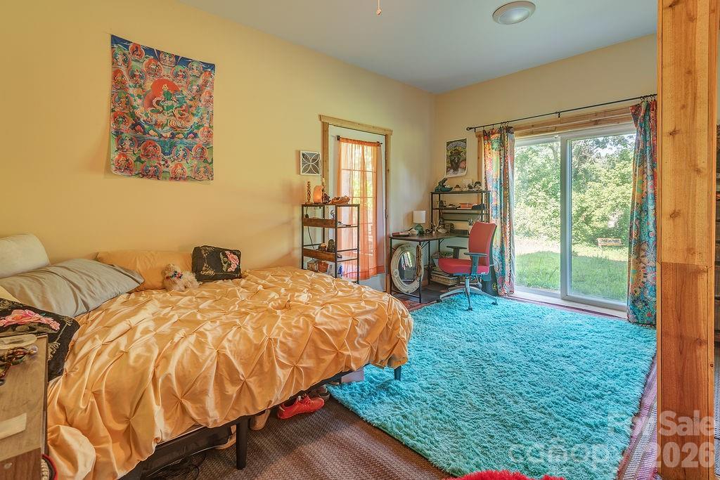 153 Vinewood Circle — Asheville