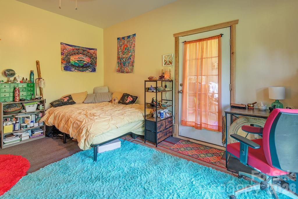 153 Vinewood Circle — Asheville