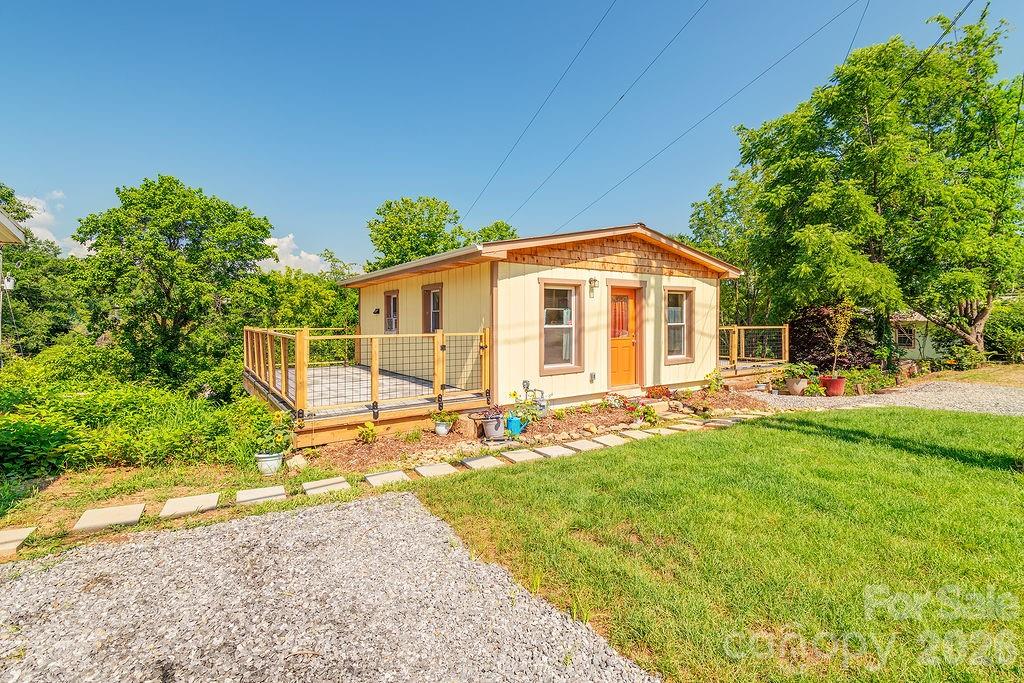 153 Vinewood Circle — Asheville