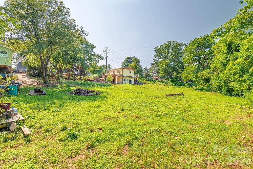 153 Vinewood Circle — Asheville