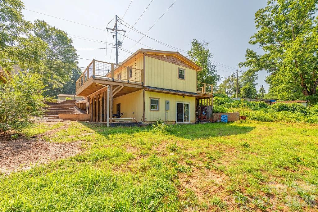 153 Vinewood Circle — Asheville