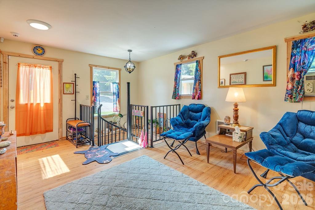 153 Vinewood Circle — Asheville