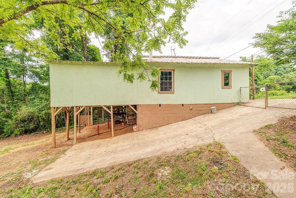 153 Vinewood Circle — Asheville