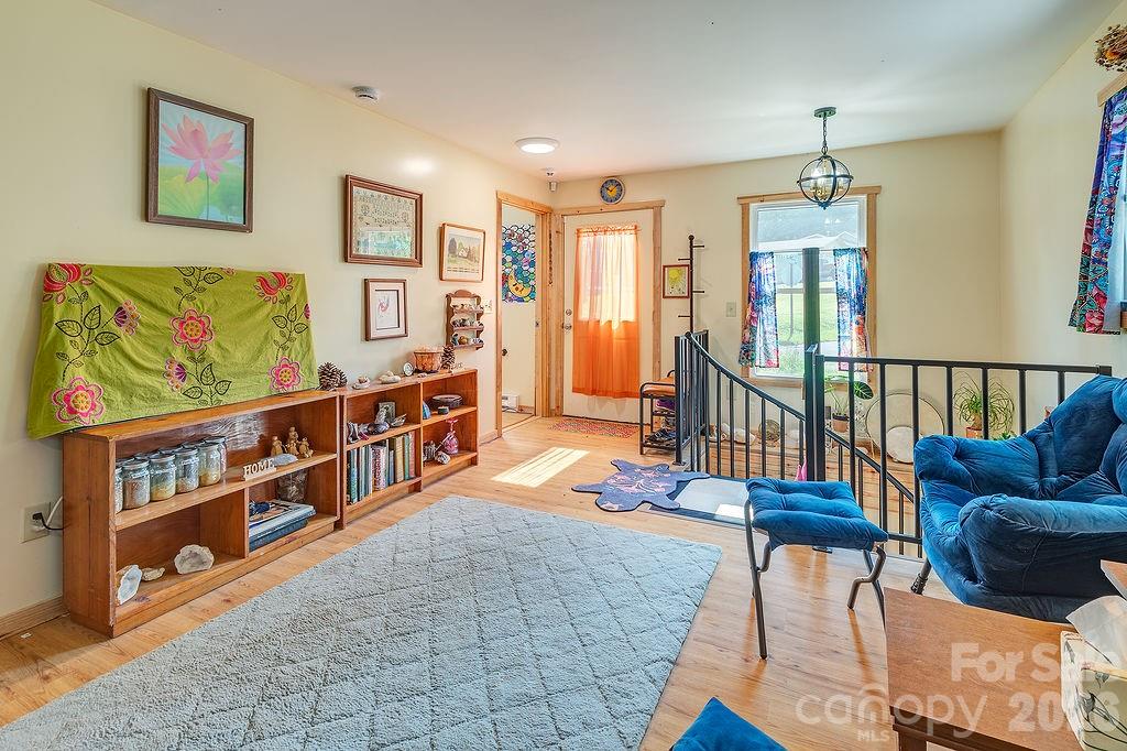 153 Vinewood Circle — Asheville