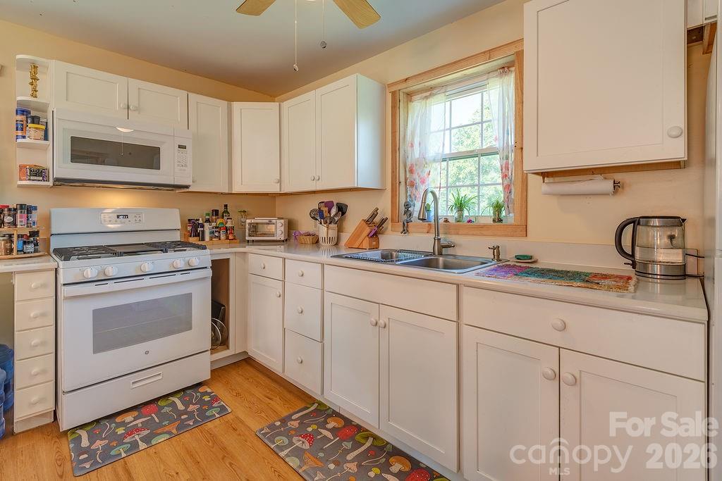 153 Vinewood Circle — Asheville