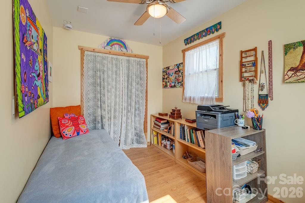 153 Vinewood Circle — Asheville