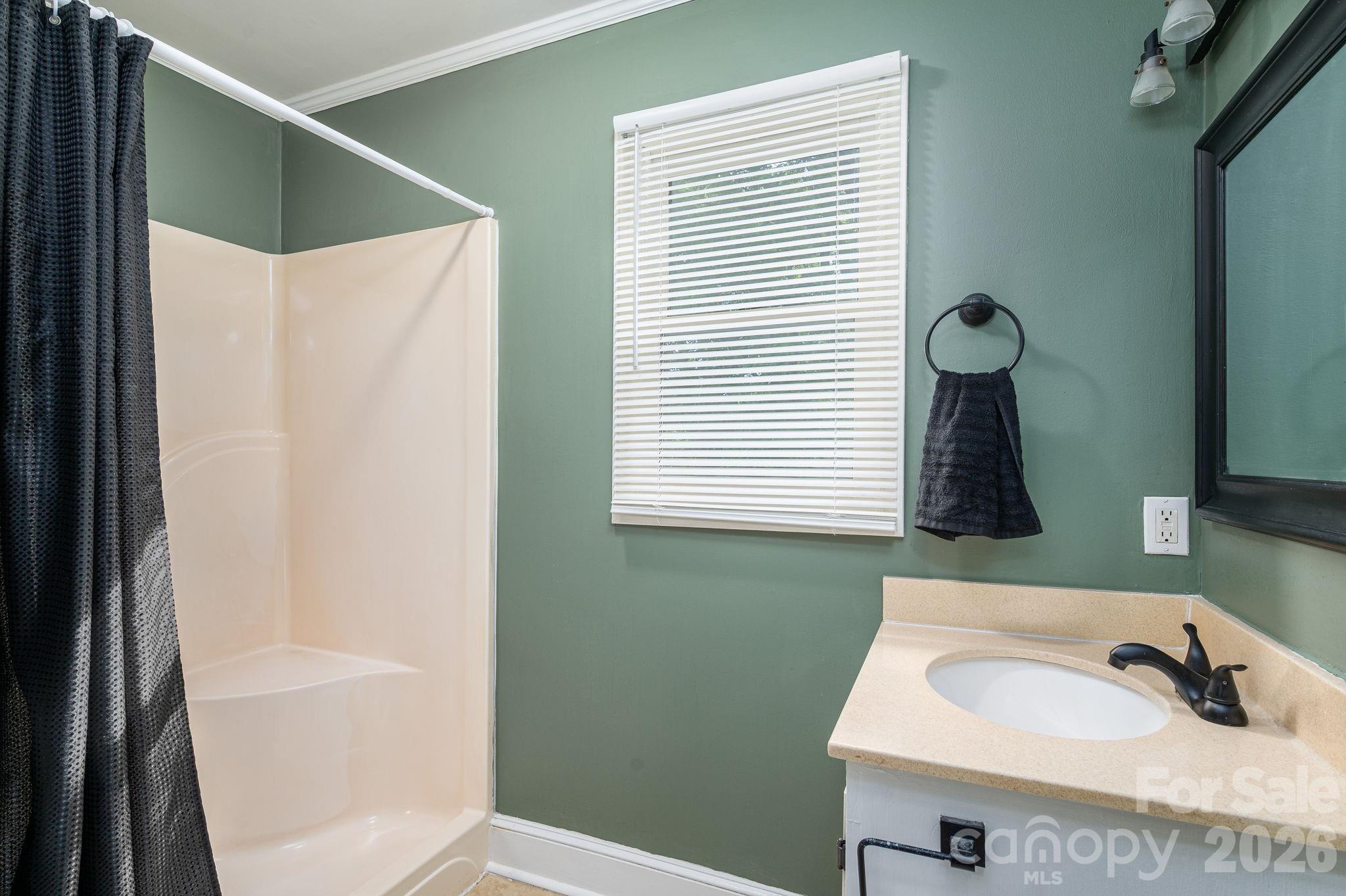 704 Dogwood Avenue — Lincolnton
