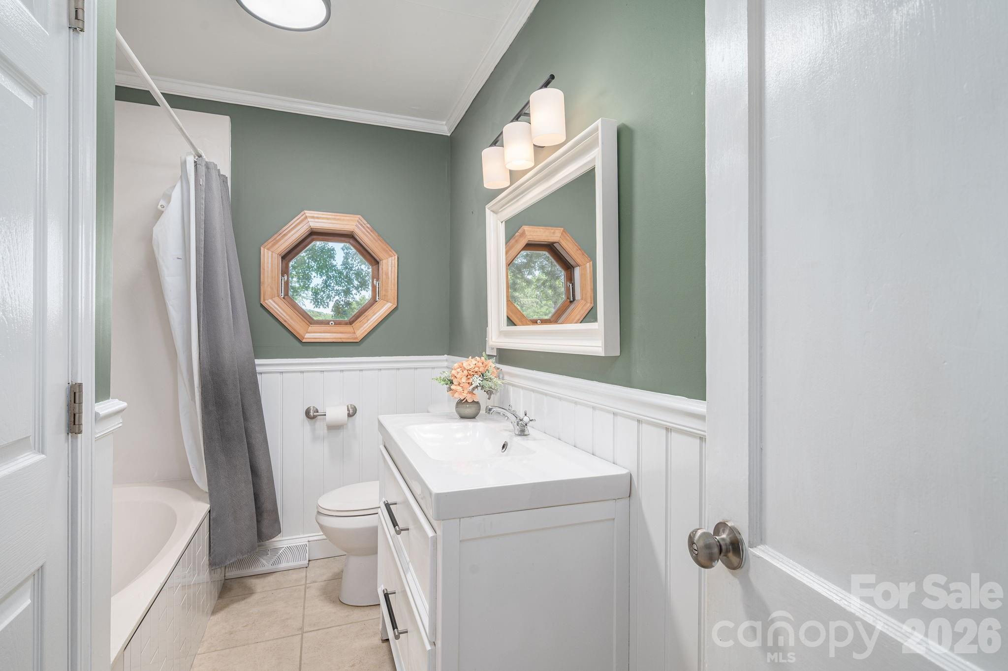 704 Dogwood Avenue — Lincolnton