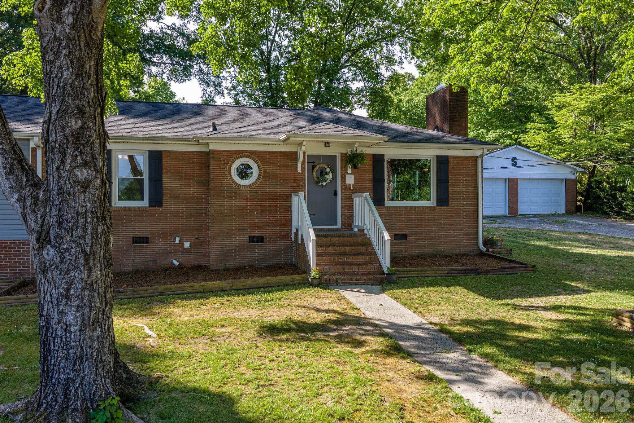 704 Dogwood Avenue — Lincolnton