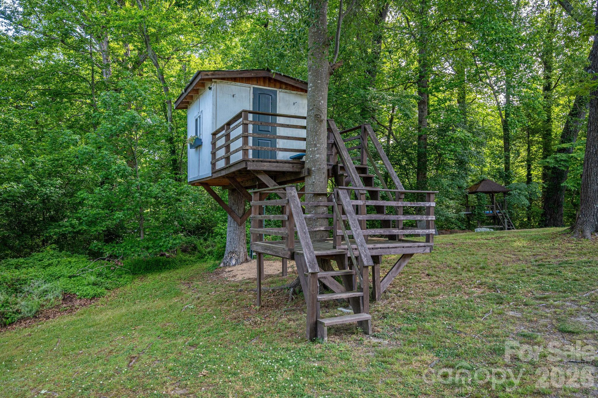 704 Dogwood Avenue — Lincolnton