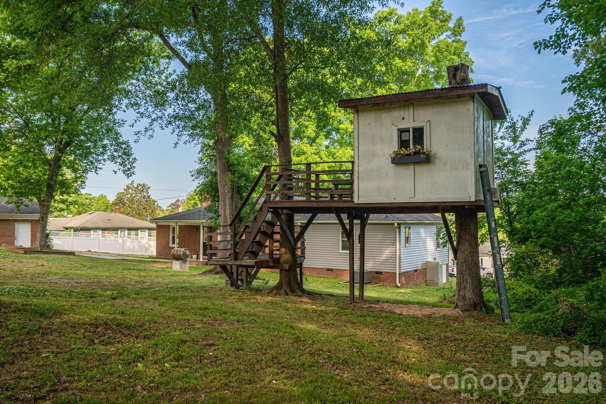 704 Dogwood Avenue — Lincolnton