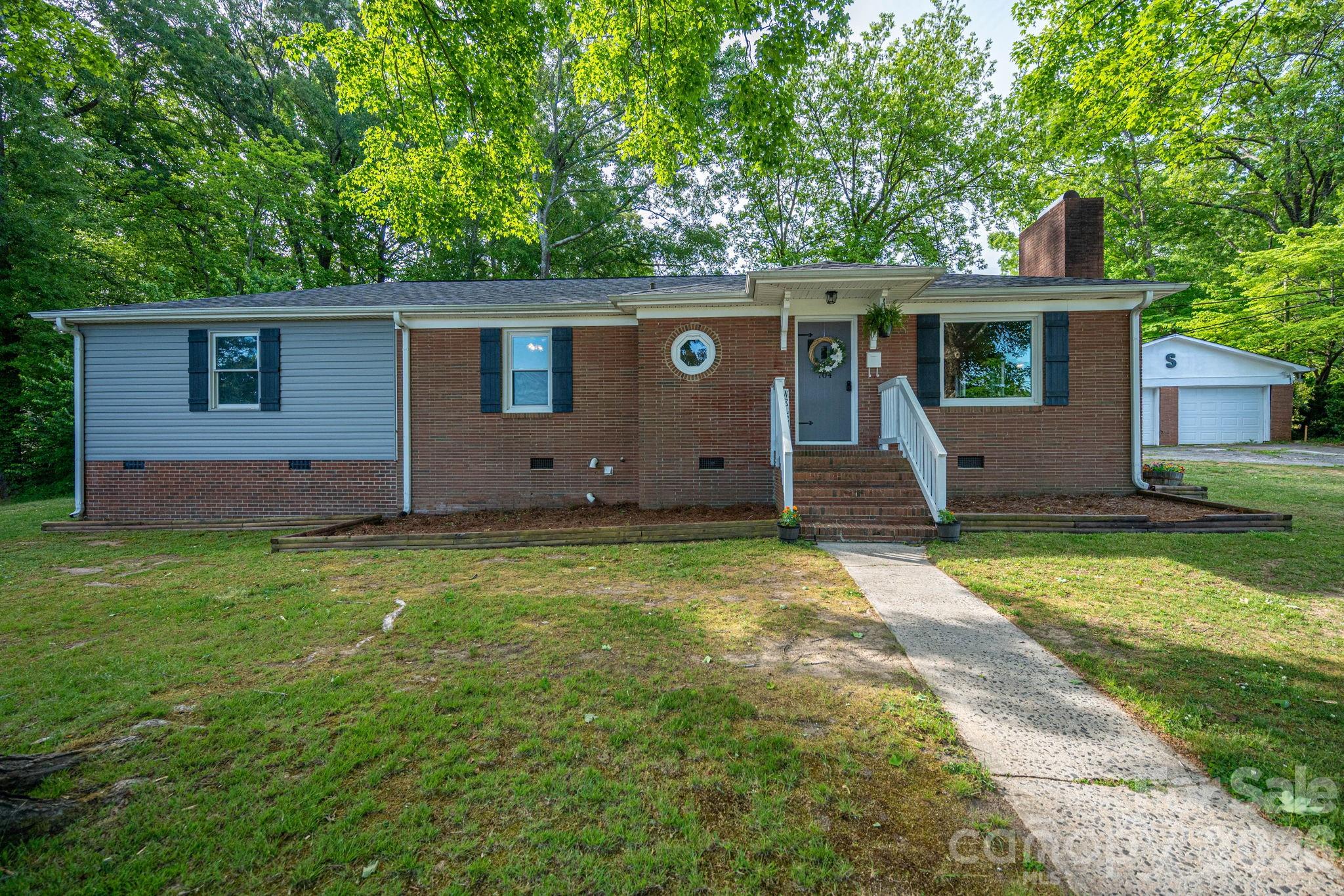 704 Dogwood Avenue — Lincolnton