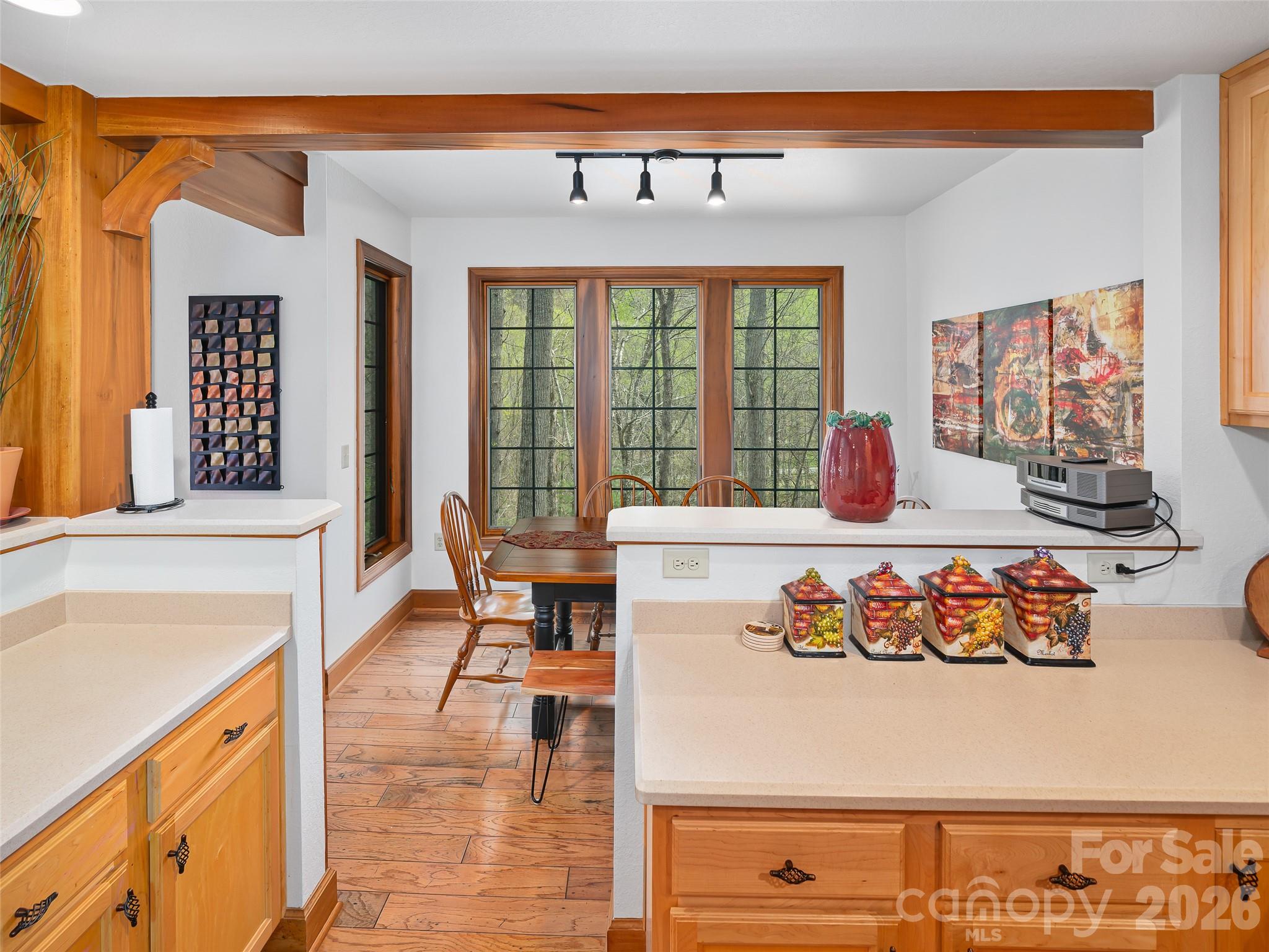 81 Creekside Way #F-101 — Burnsville