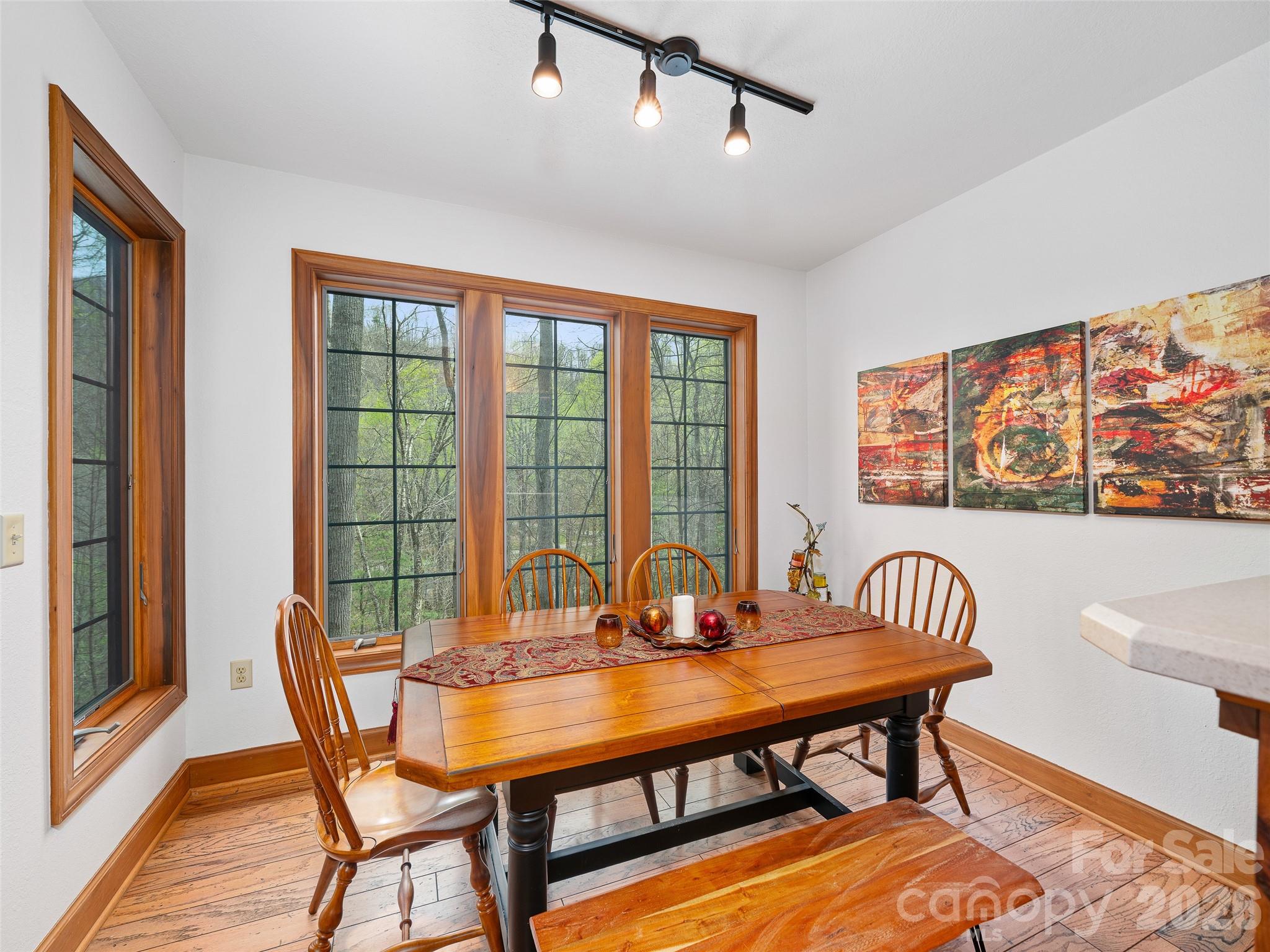 81 Creekside Way #F-101 — Burnsville