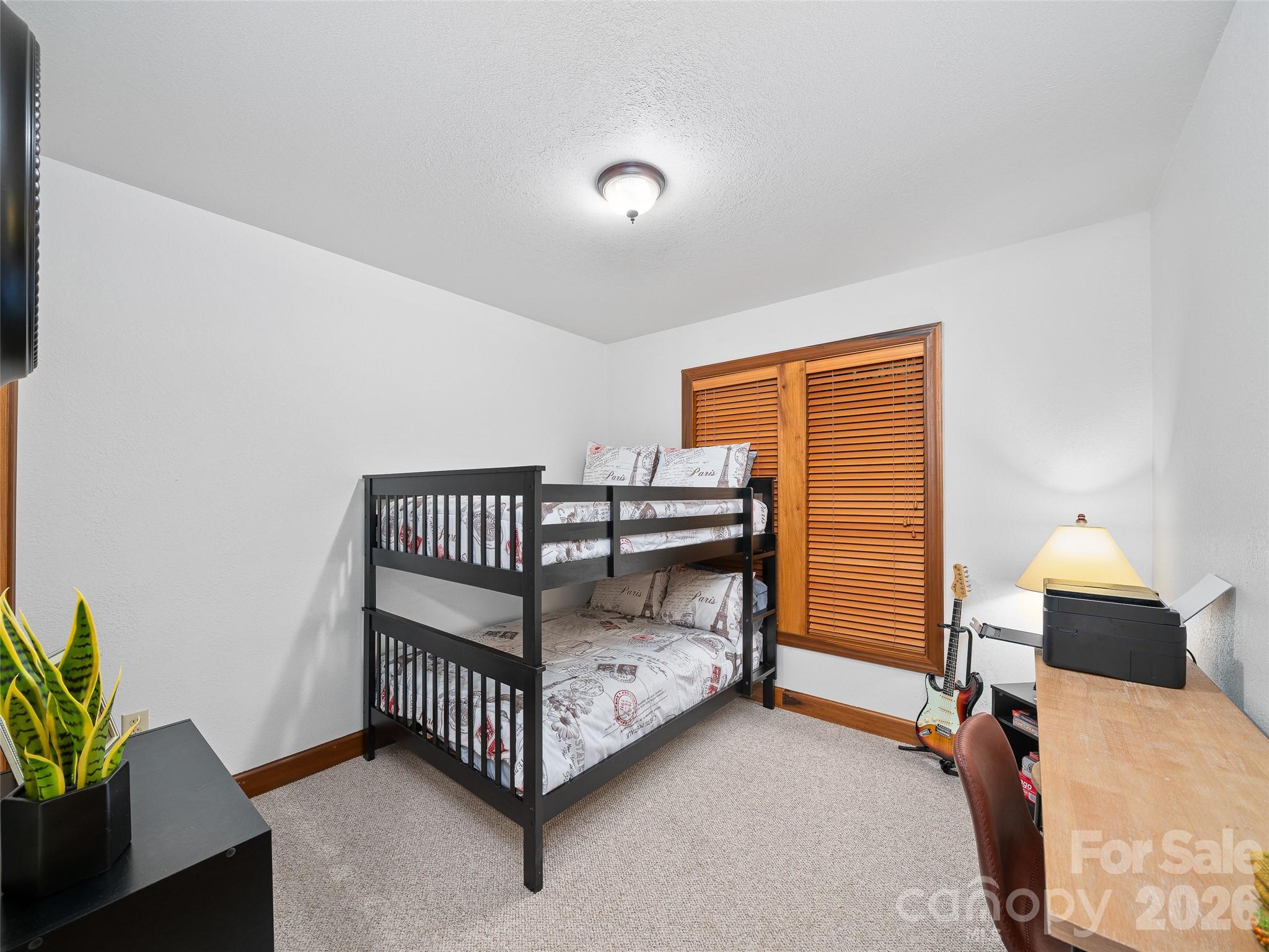 81 Creekside Way #F-101 — Burnsville