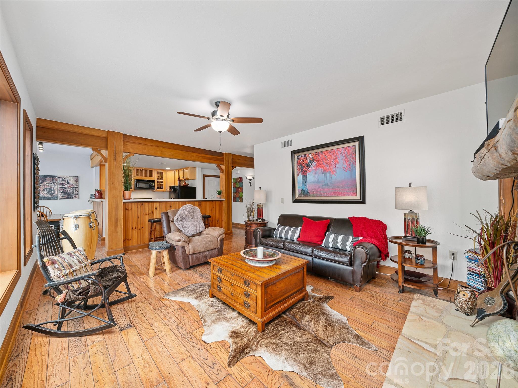 81 Creekside Way #F-101 — Burnsville