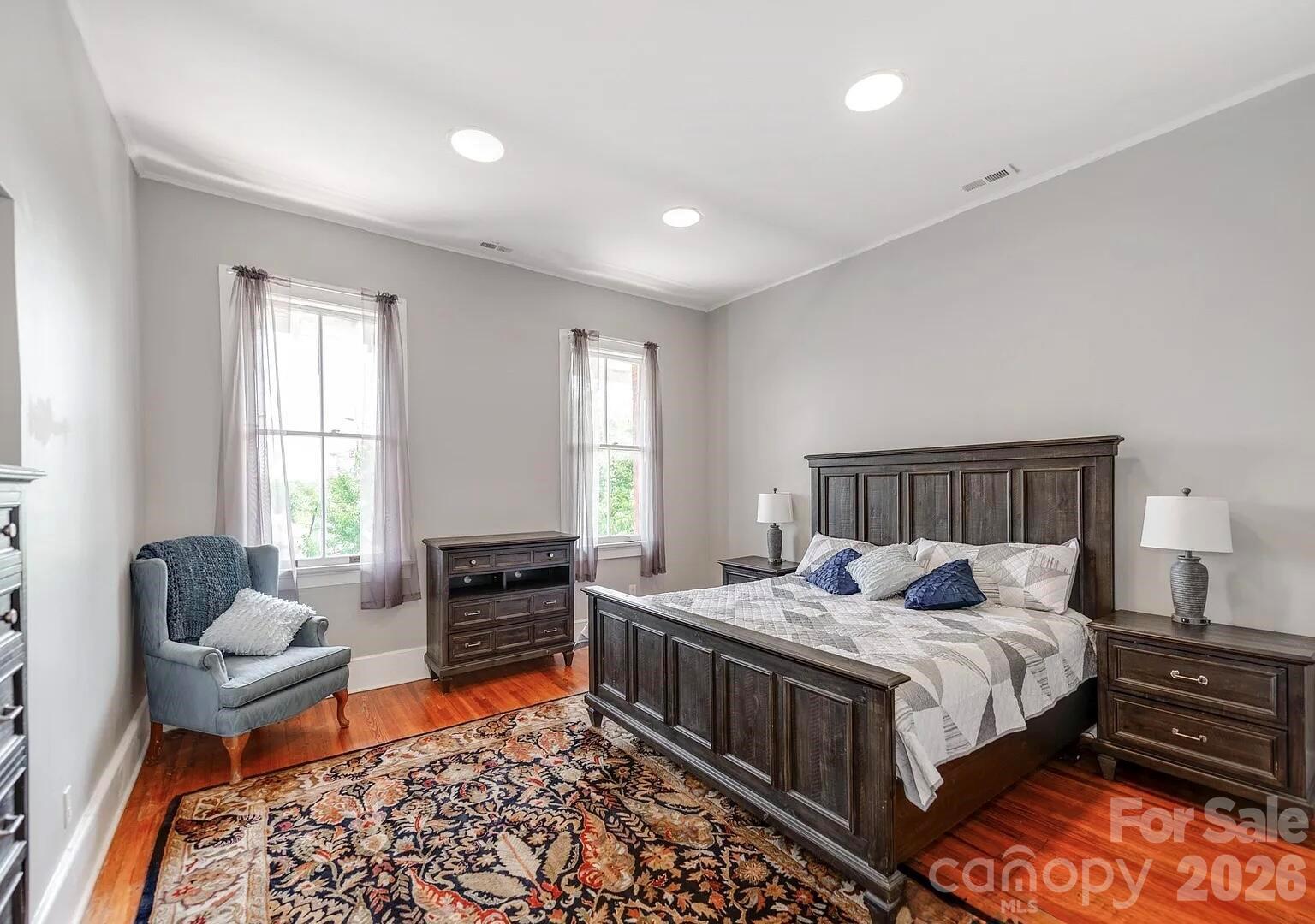 128 W End Street — Chester