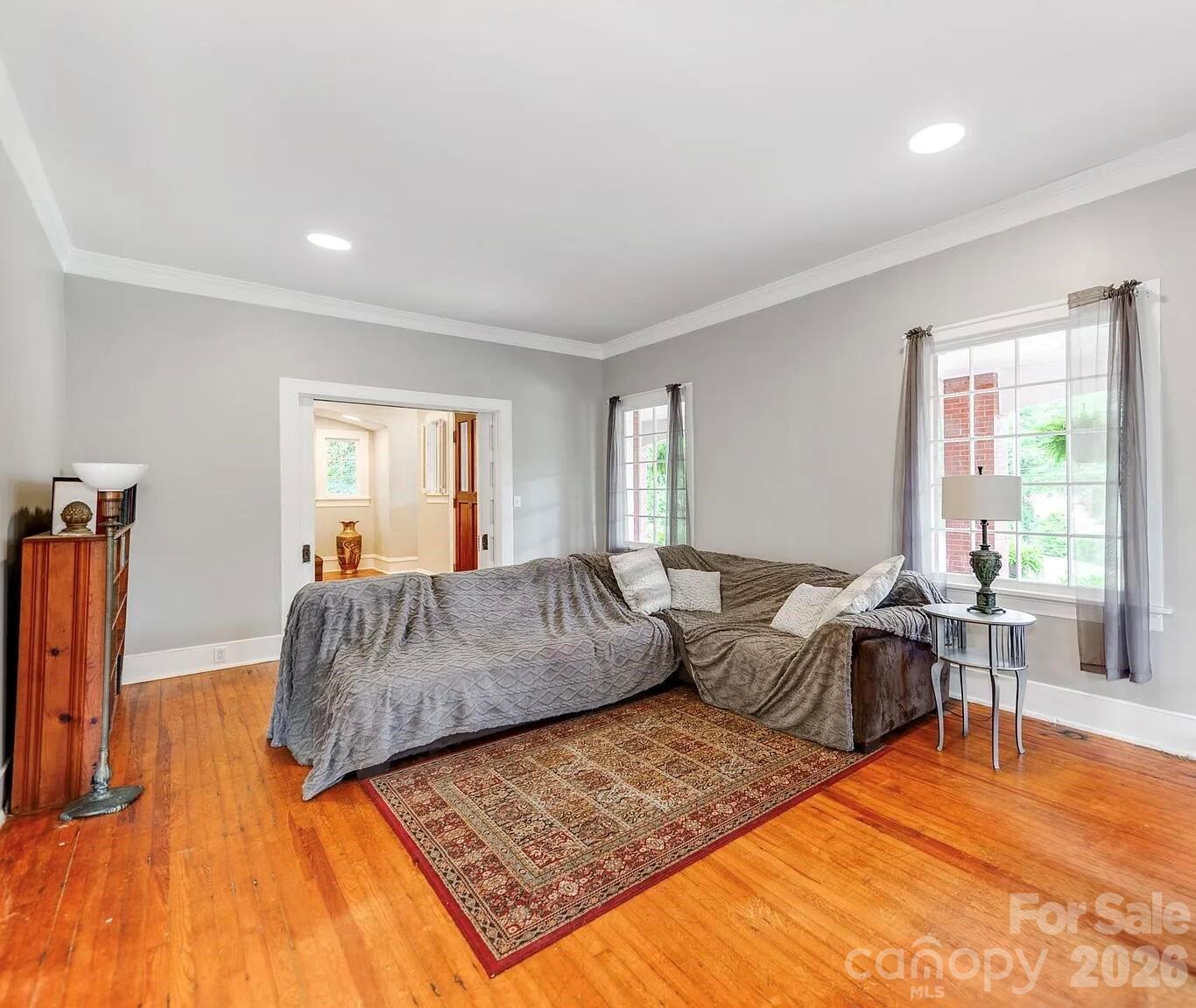 128 W End Street — Chester