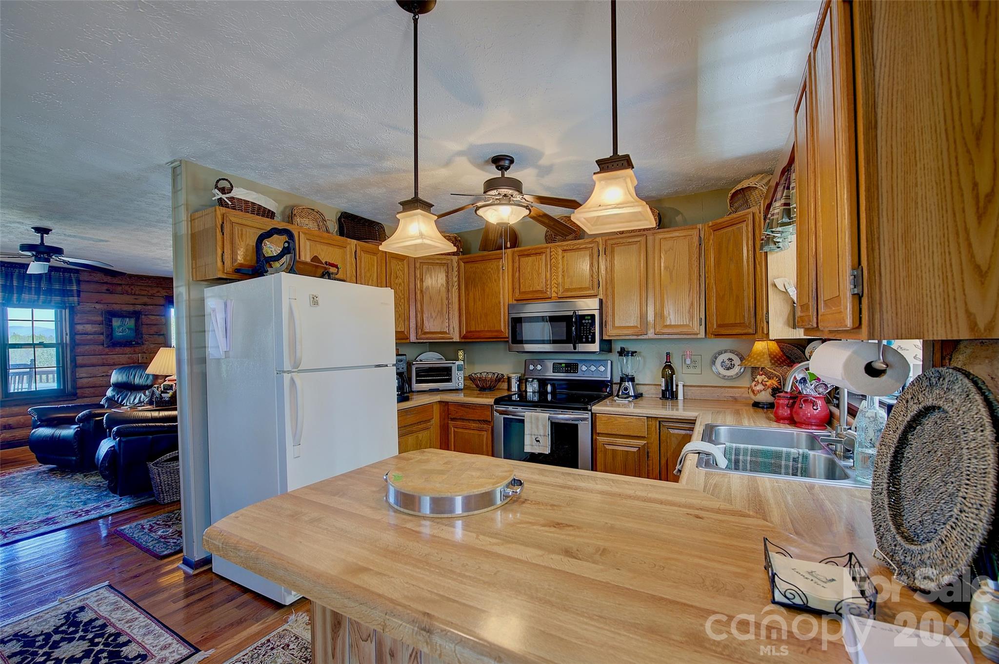 551 Carvers Knob Road — Spruce Pine