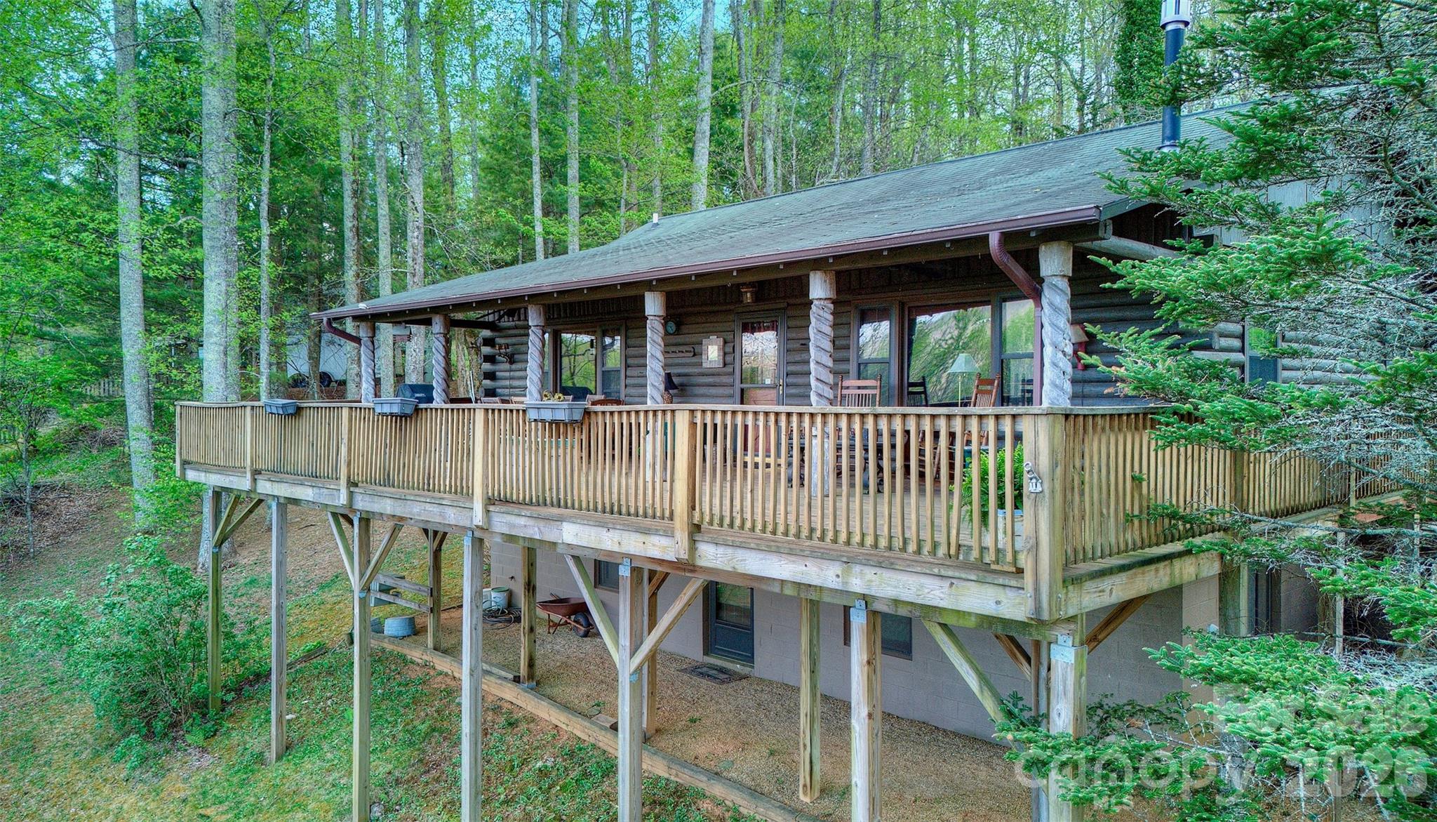 551 Carvers Knob Road — Spruce Pine