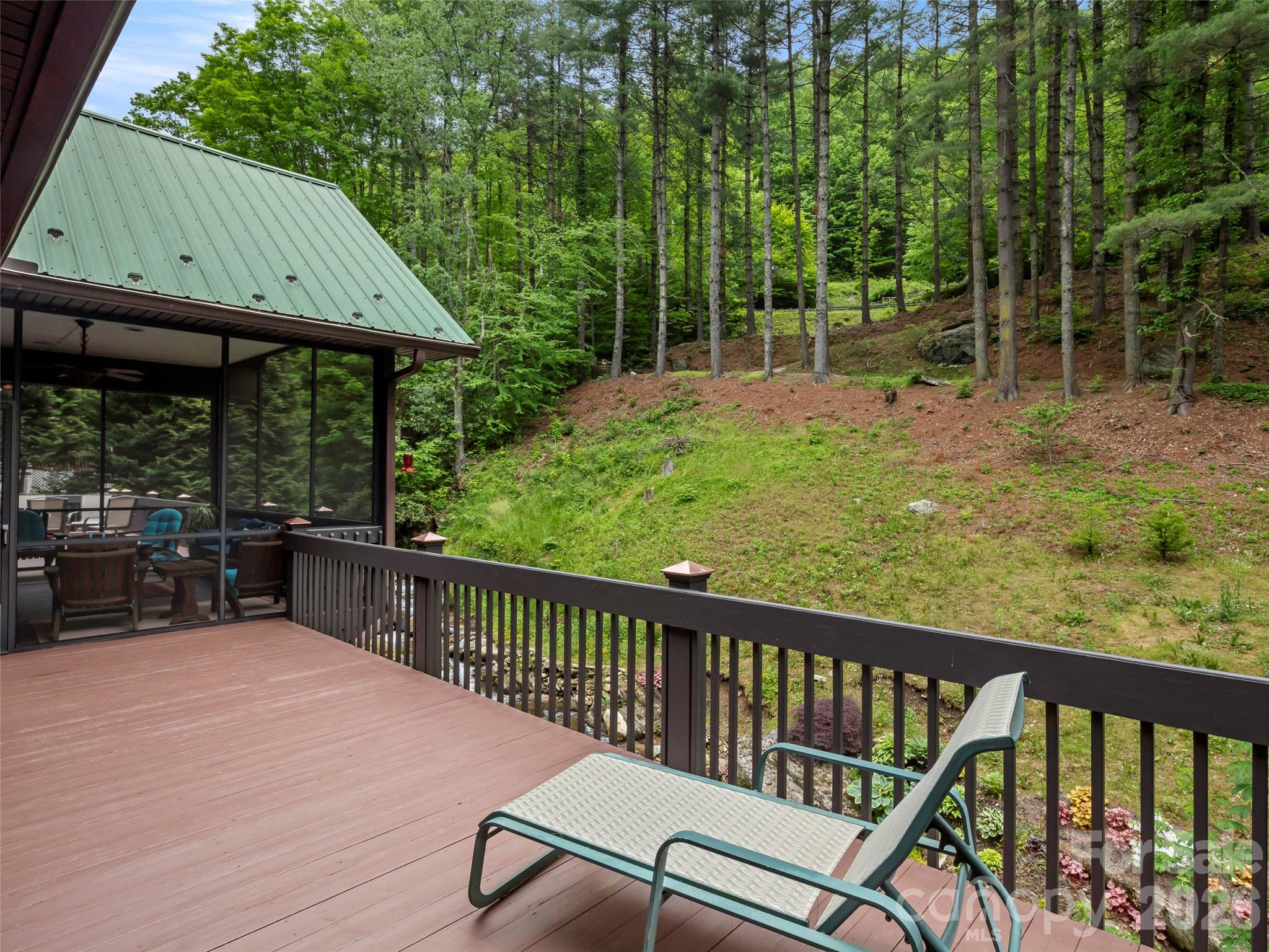 79 Ward Road — Maggie Valley