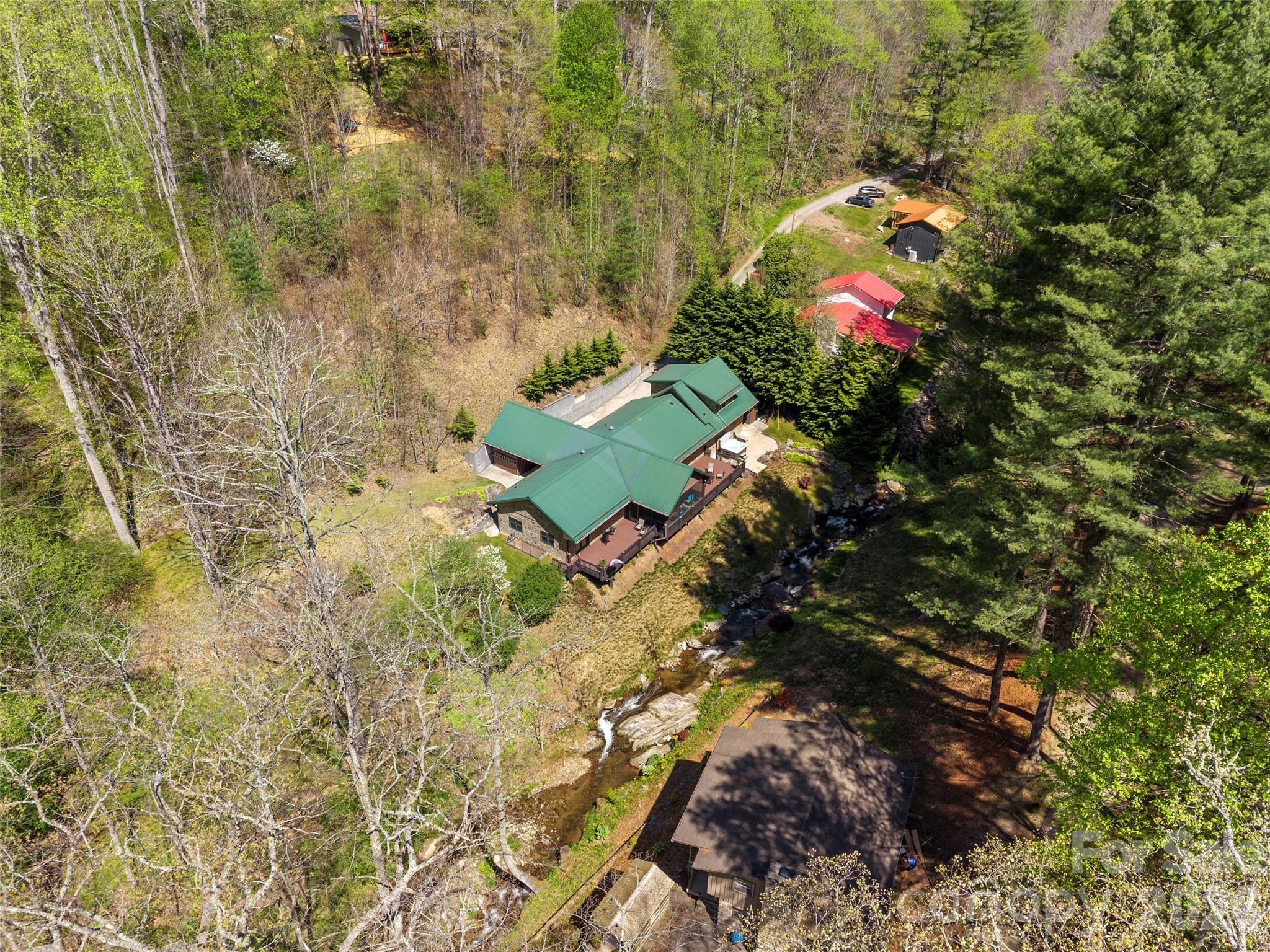 79 Ward Road — Maggie Valley