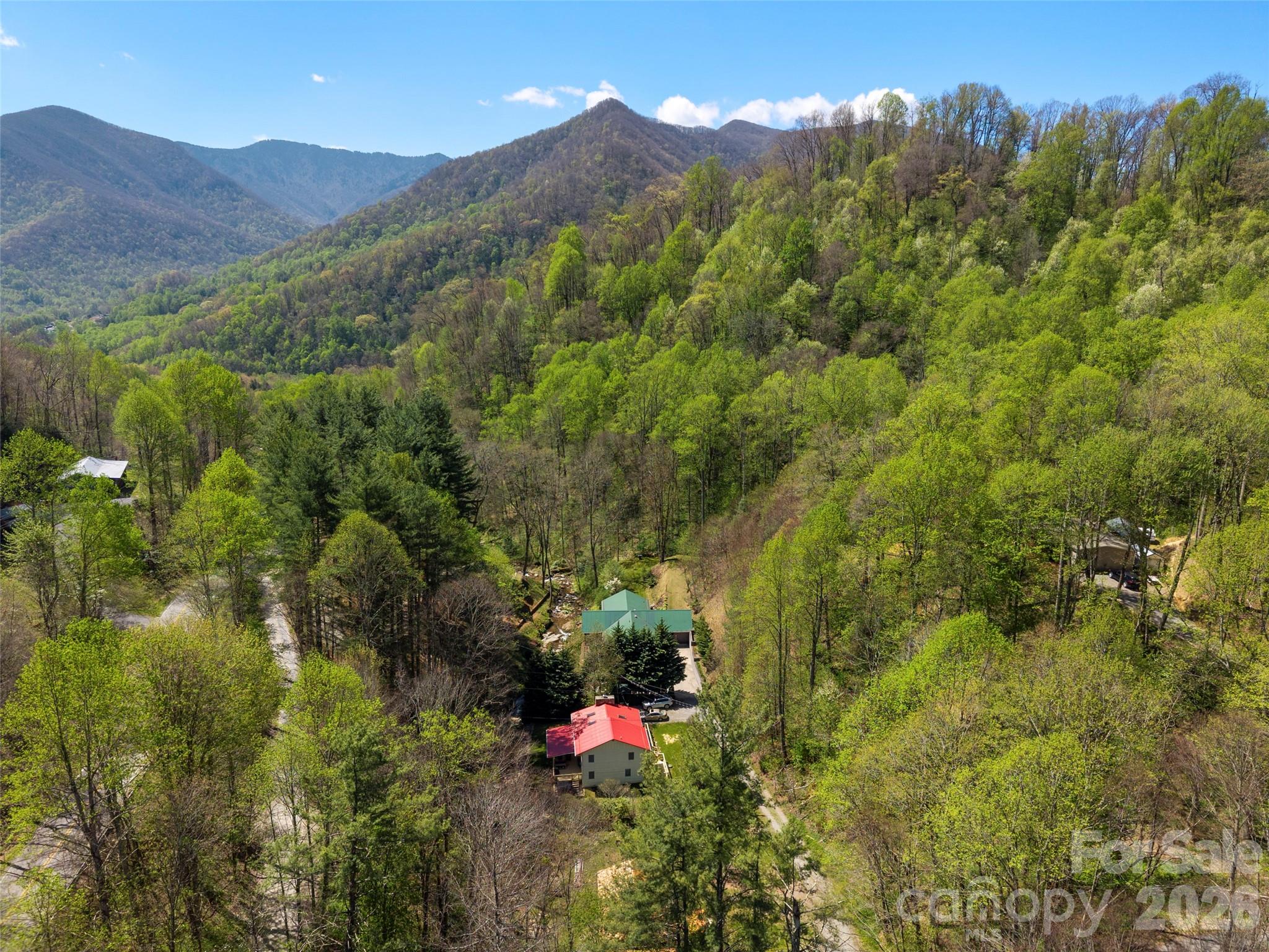 79 Ward Road — Maggie Valley