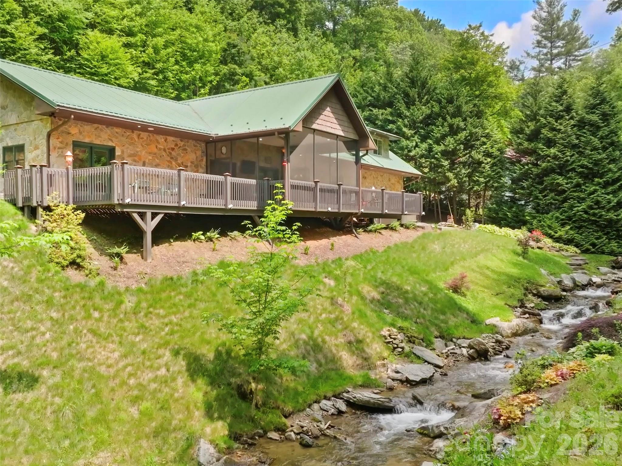 79 Ward Road — Maggie Valley
