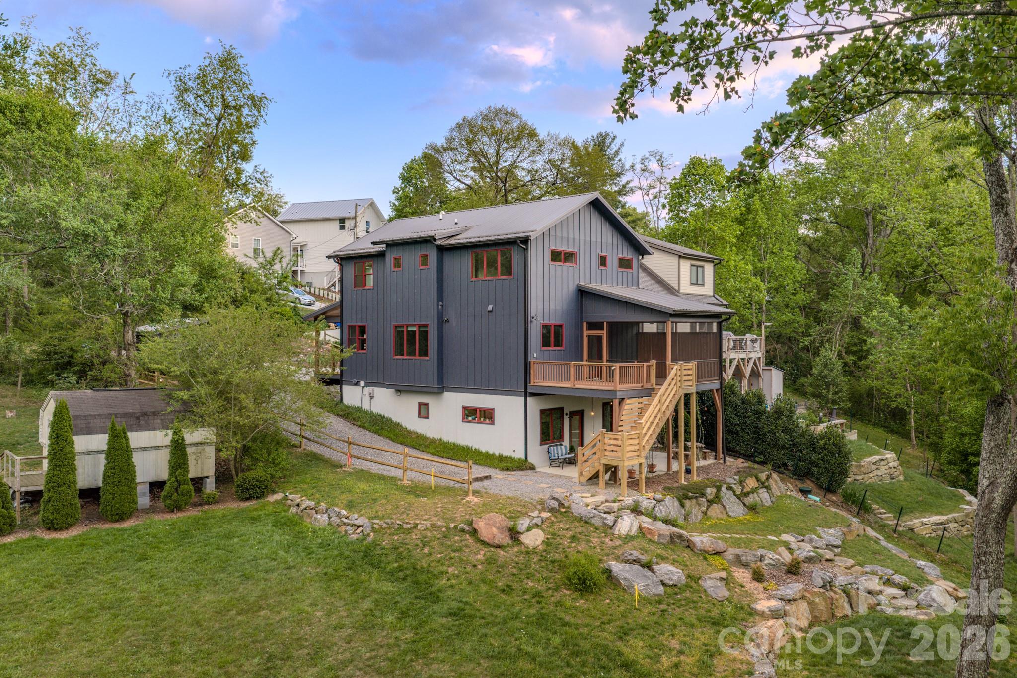 87 Deaver Street — Asheville