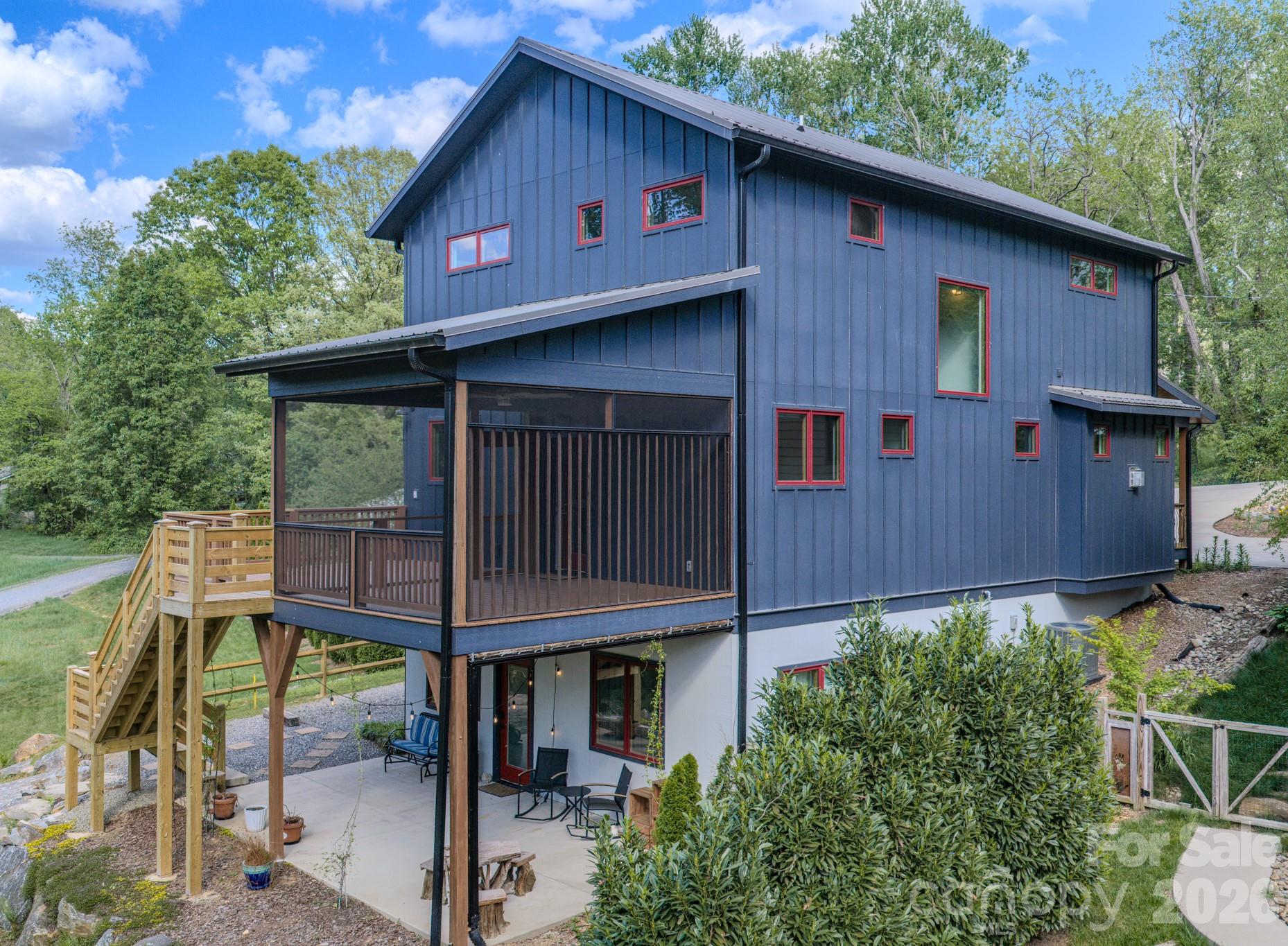 87 Deaver Street — Asheville