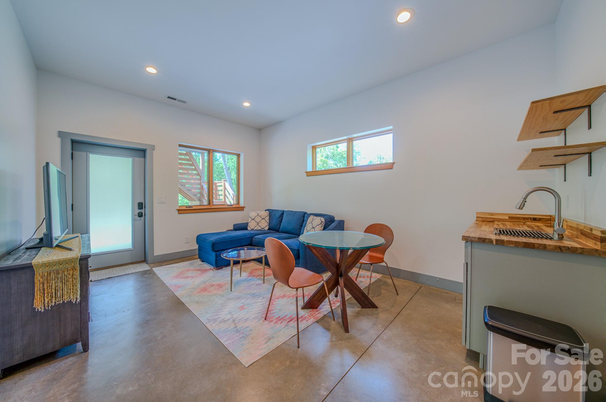 87 Deaver Street — Asheville