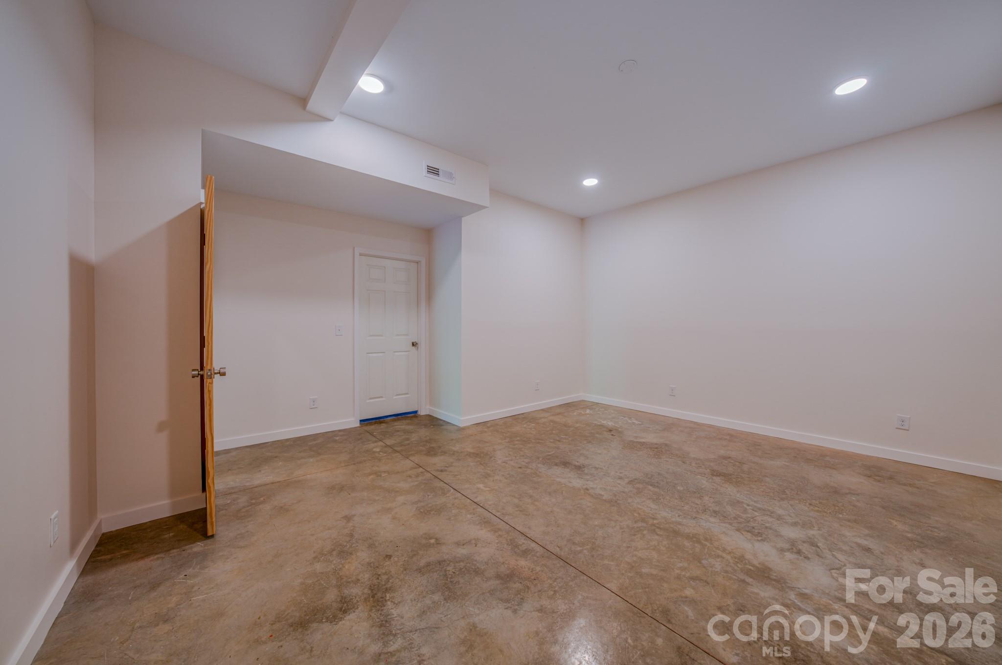 87 Deaver Street — Asheville