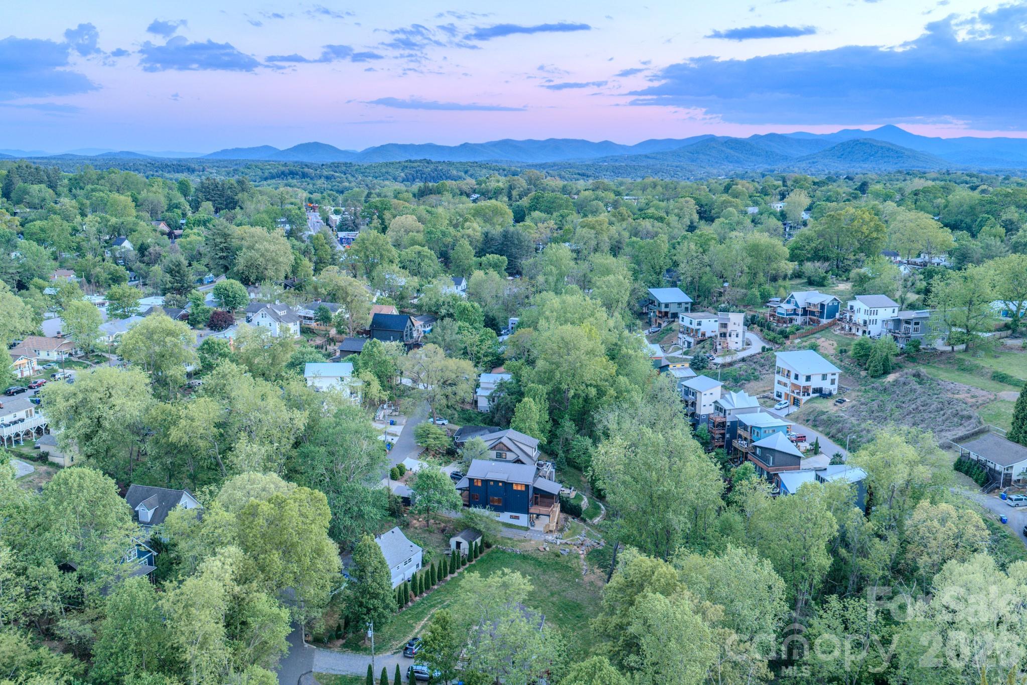 87 Deaver Street — Asheville