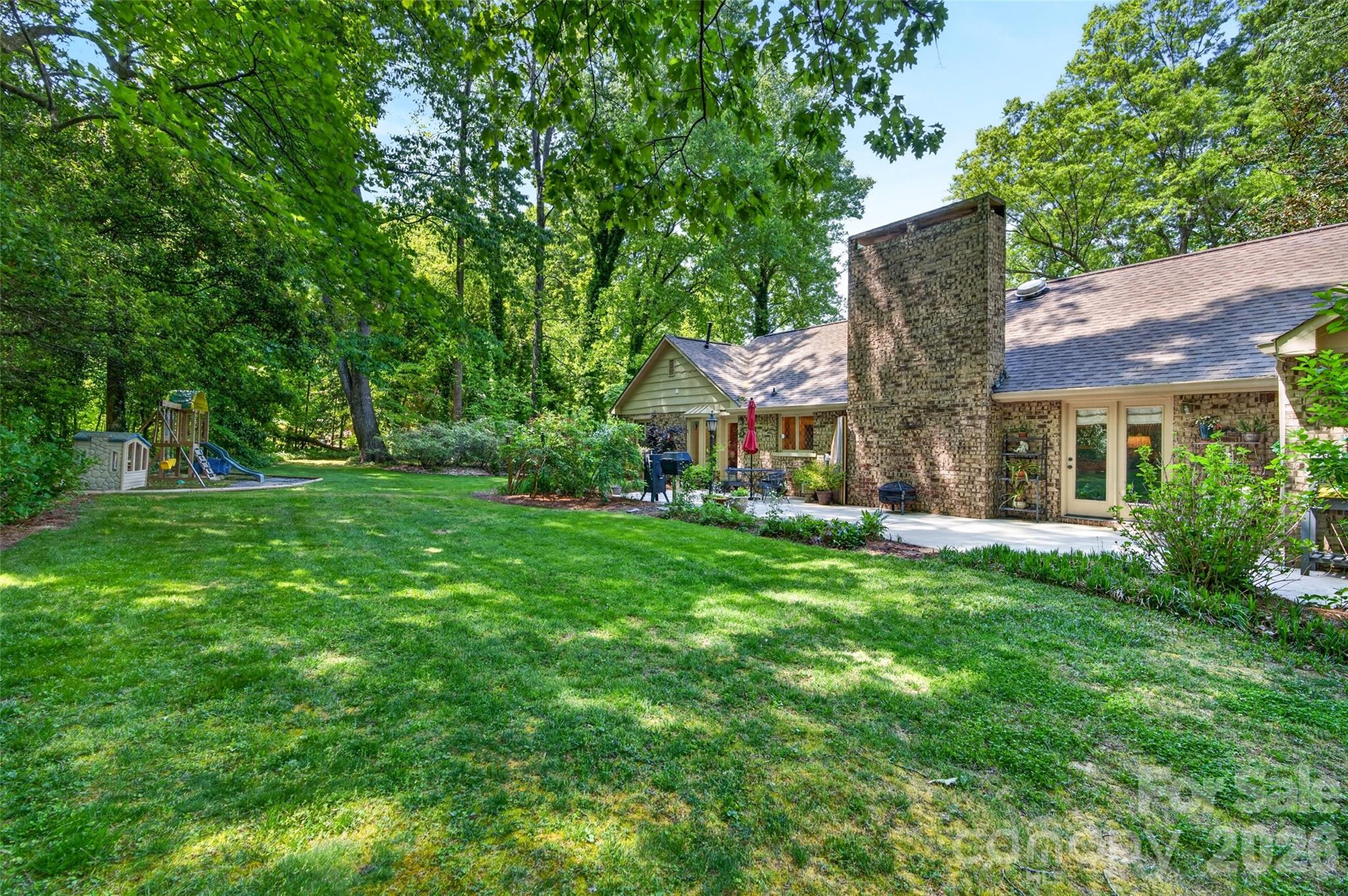 537 Saint Cloud Drive — Statesville