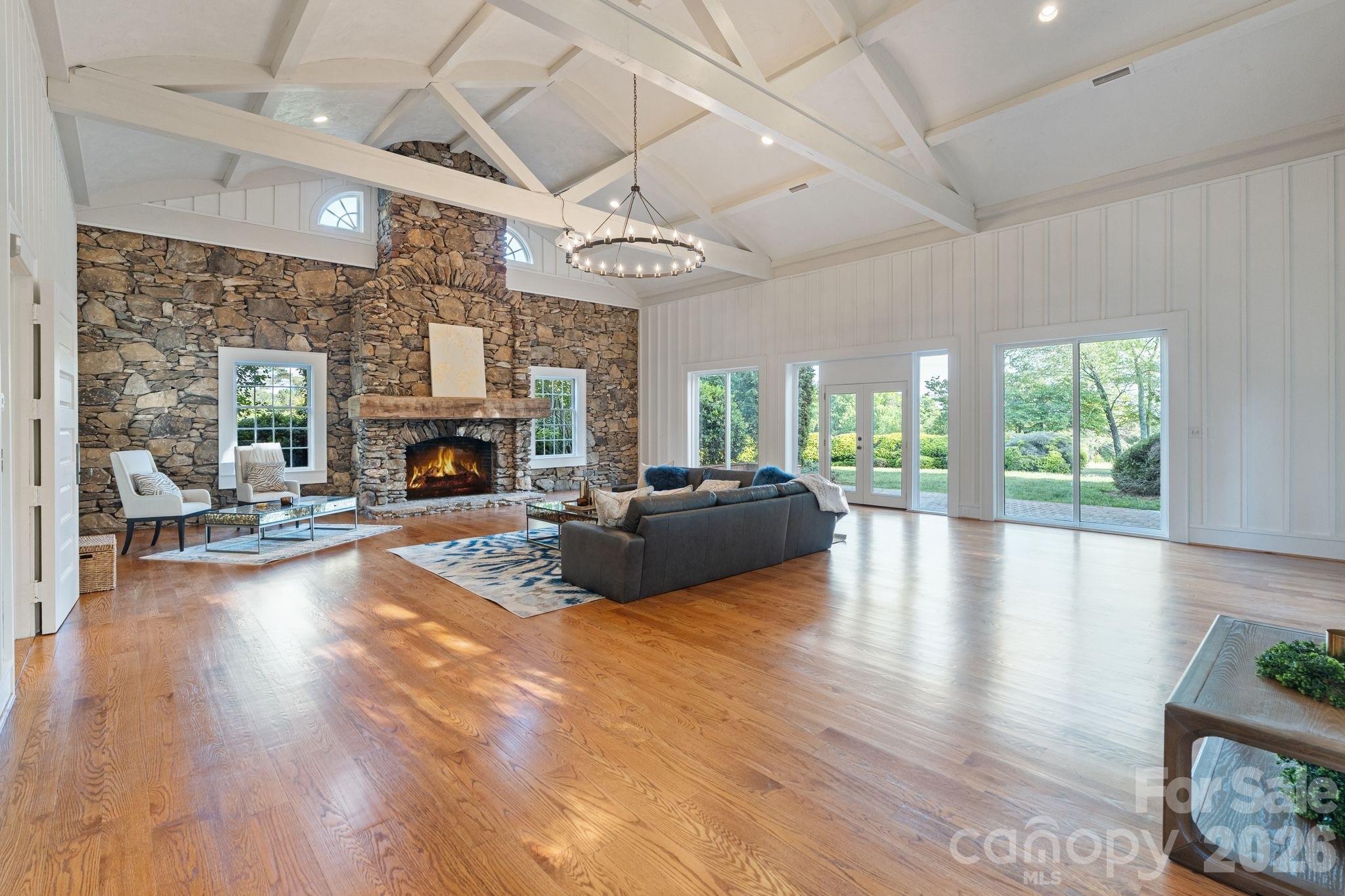 1486 Knolls Drive — Newton
