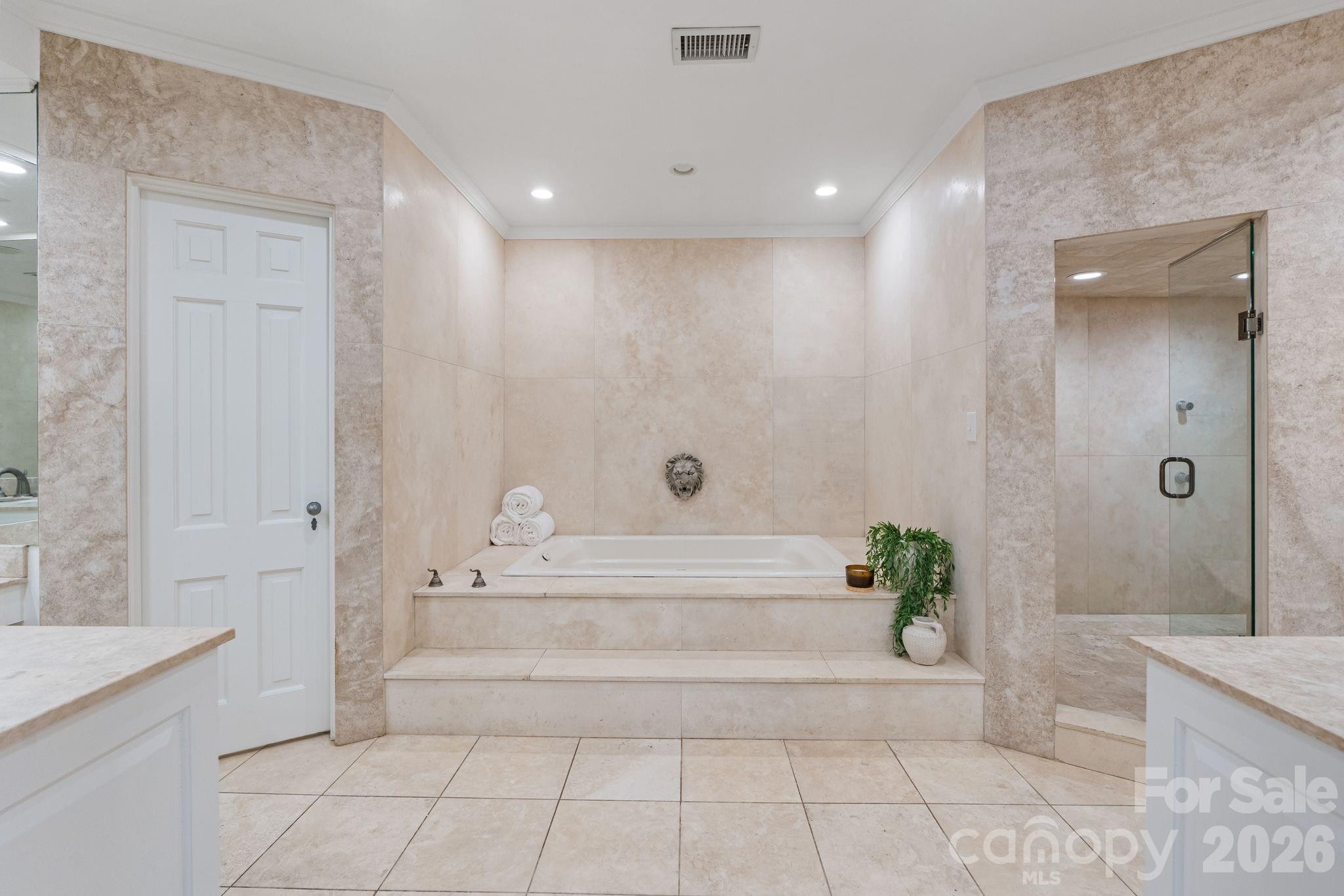 1486 Knolls Drive — Newton