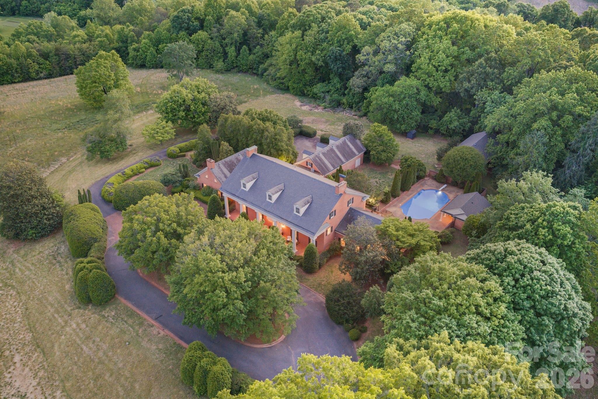1486 Knolls Drive — Newton