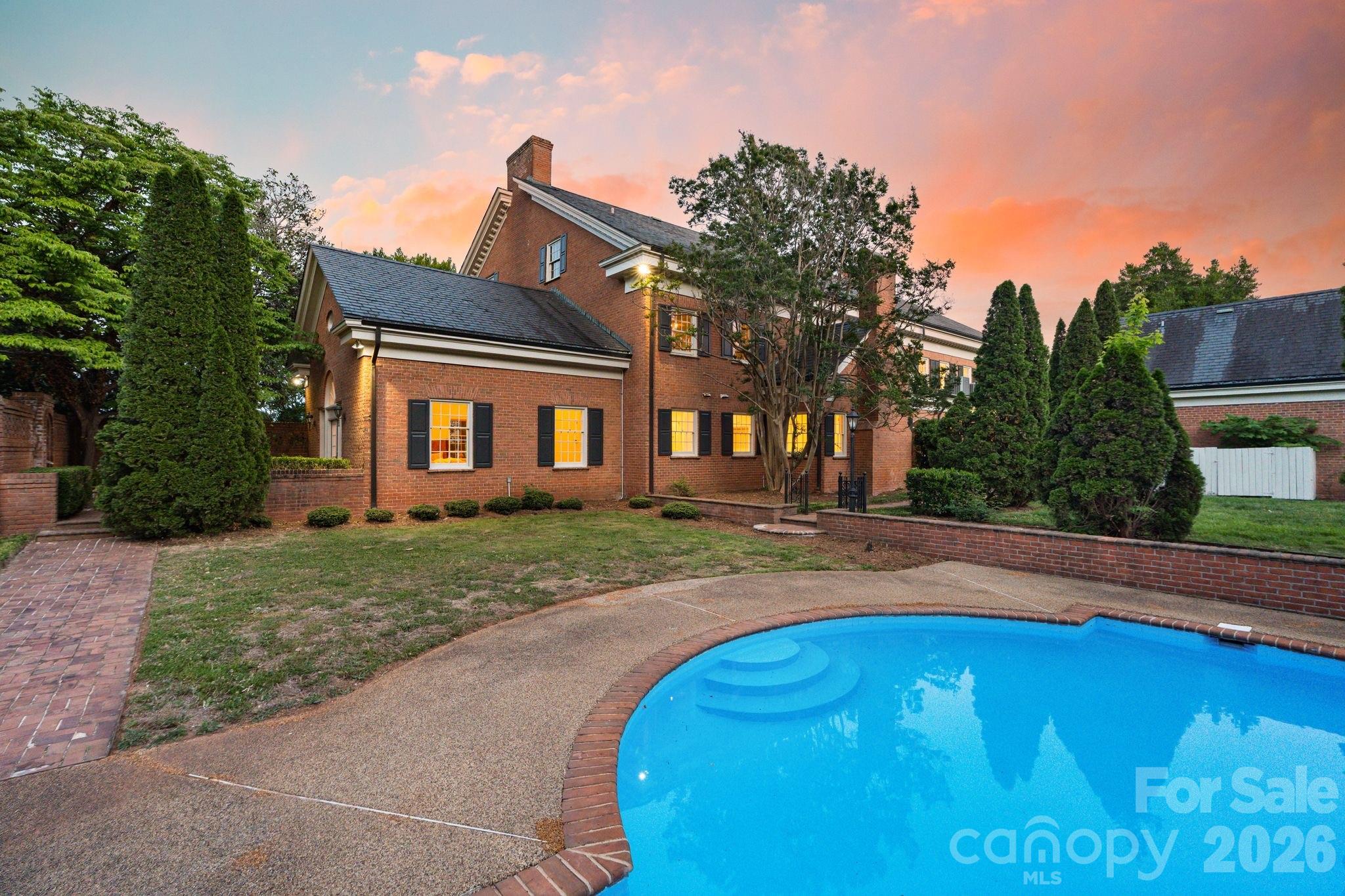 1486 Knolls Drive — Newton