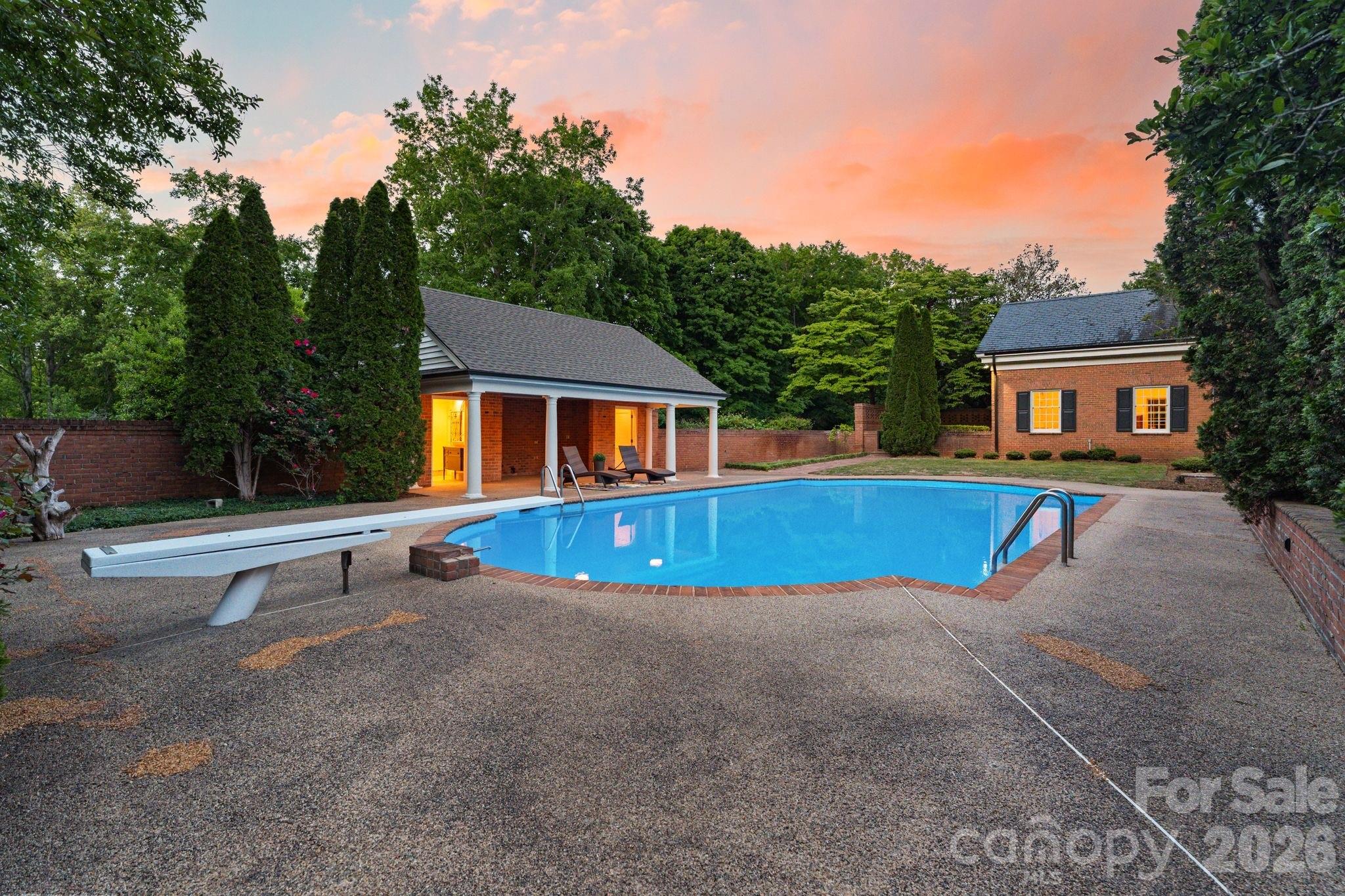 1486 Knolls Drive — Newton