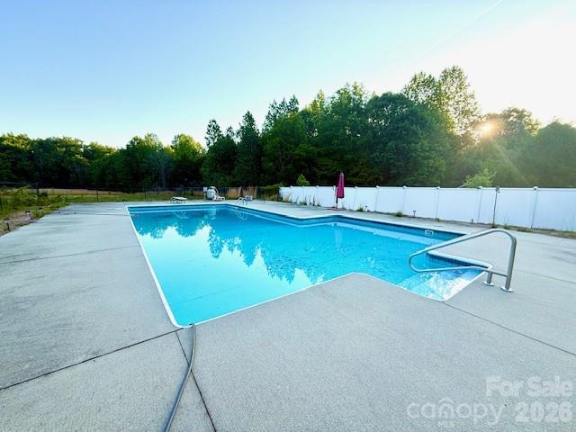 494 Vera Drive — Rockwell
