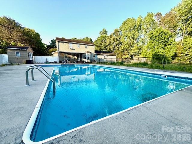 494 Vera Drive — Rockwell