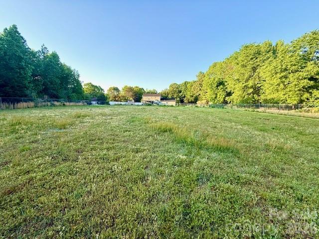 494 Vera Drive — Rockwell